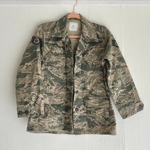 Women’s Air Force jacket size small authentic USA camo uniform